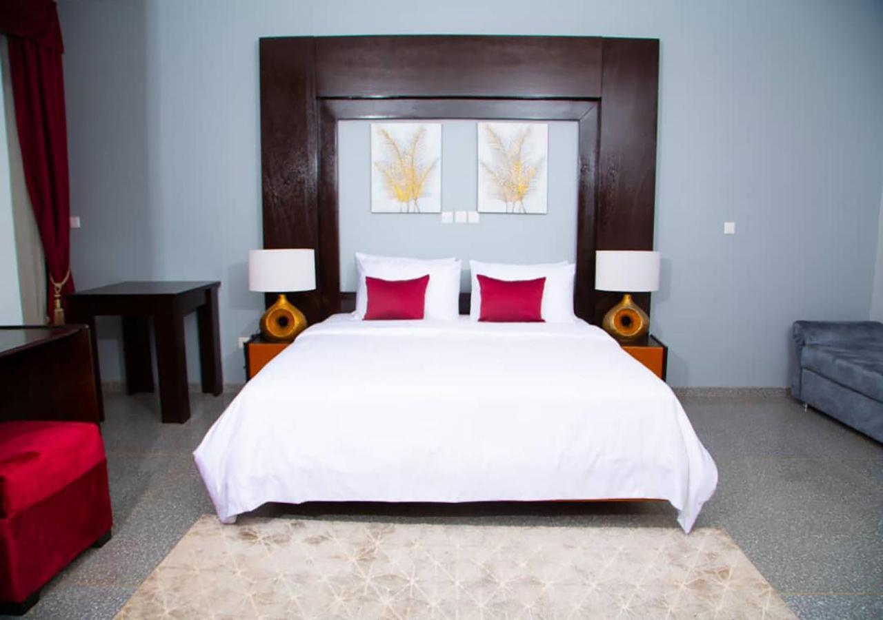 Onyx Hotel Yamoussoukro Buitenkant foto