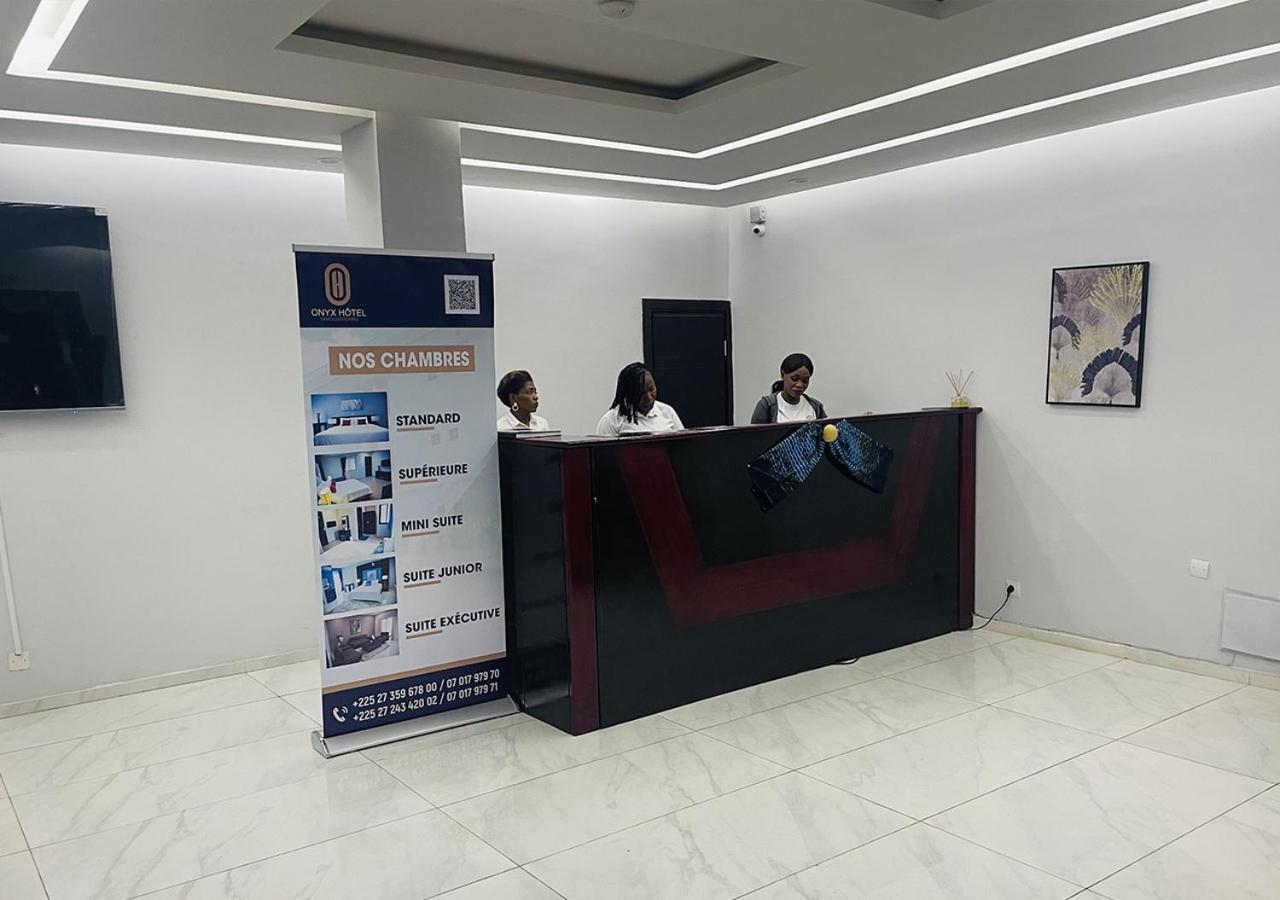 Onyx Hotel Yamoussoukro Buitenkant foto
