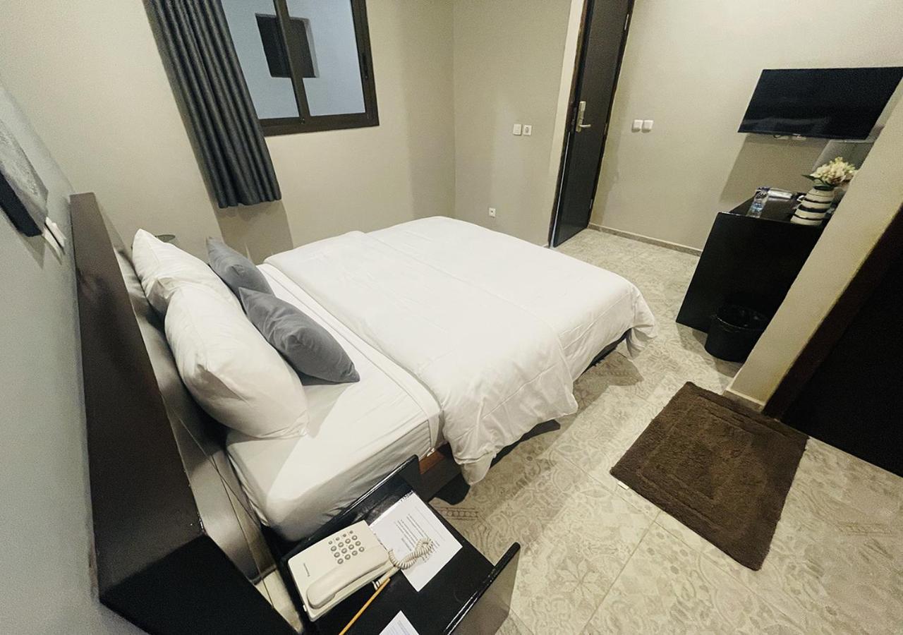 Onyx Hotel Yamoussoukro Buitenkant foto