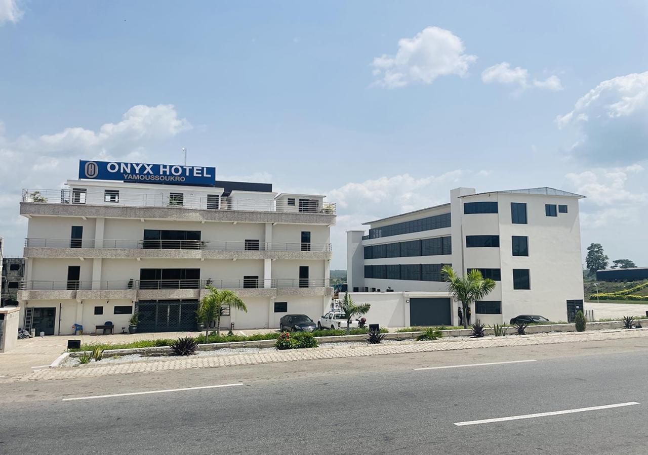 Onyx Hotel Yamoussoukro Buitenkant foto