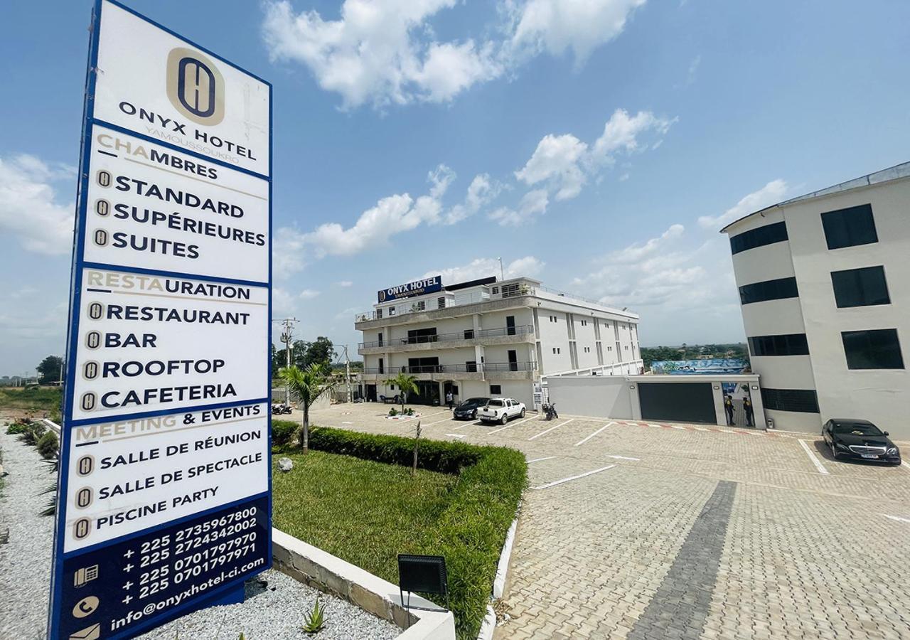 Onyx Hotel Yamoussoukro Buitenkant foto