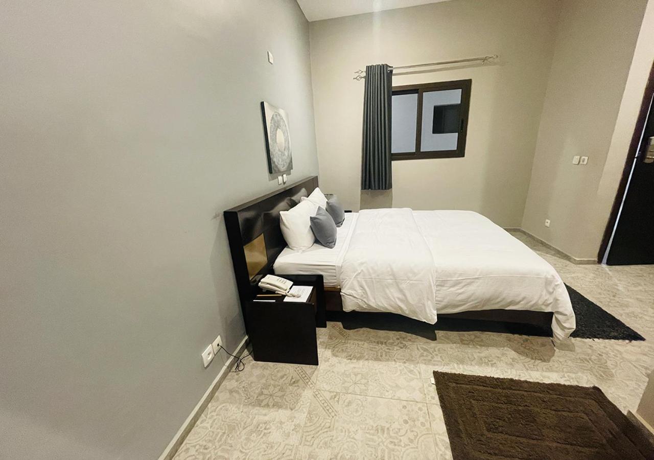 Onyx Hotel Yamoussoukro Buitenkant foto